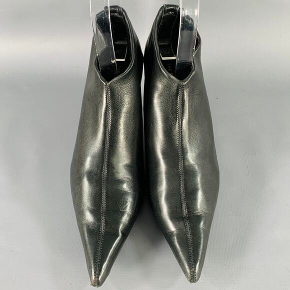 THE ROW Size 7.5 Black Leather Pointed Toe Kitten Heel Ankle Boots - Picture 4 of 9